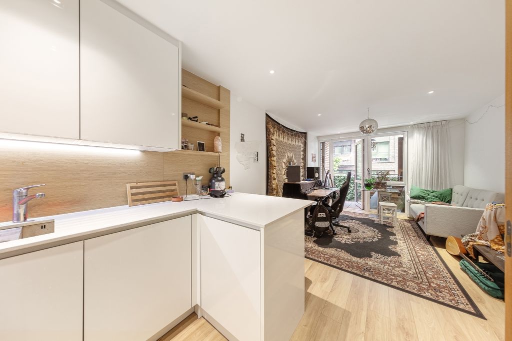 Property photo 1 of 12 094A7282