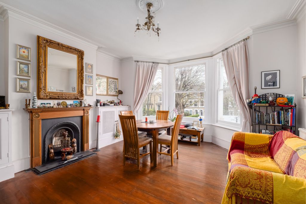 Property photo 2 of 11