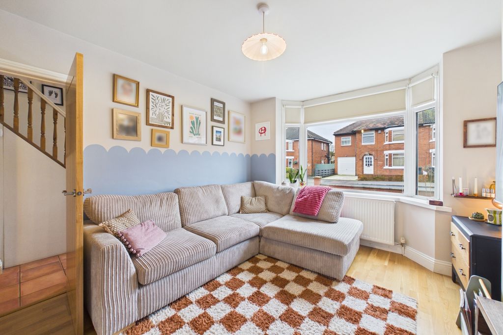 Property photo 3 of 20 Cam03162G0-Pr0408-Still017