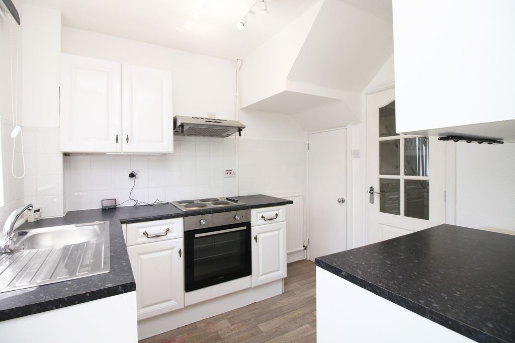 Property photo 2 of 24