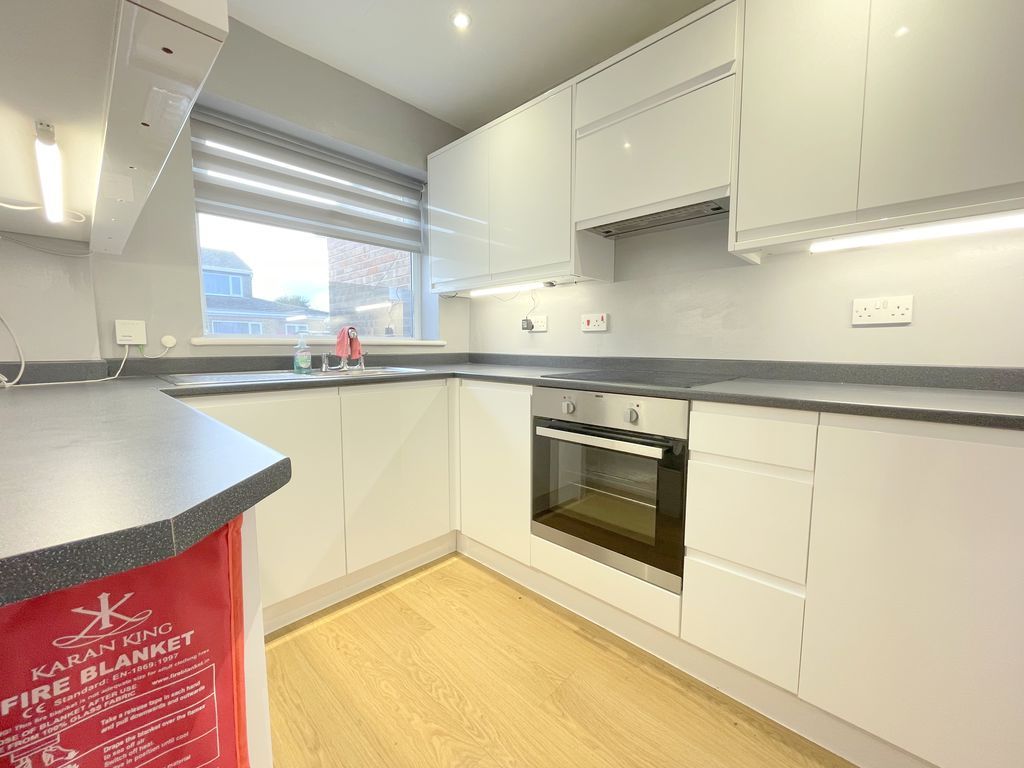 Property photo 3 of 17 Hastings Place