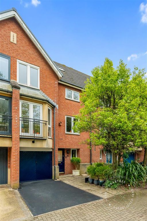 Property photo 1 of 66 Barquentine Place, Herncrabtree (29).Jpg