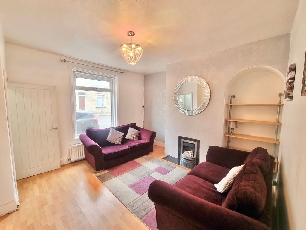 Property photo 2 of 9
