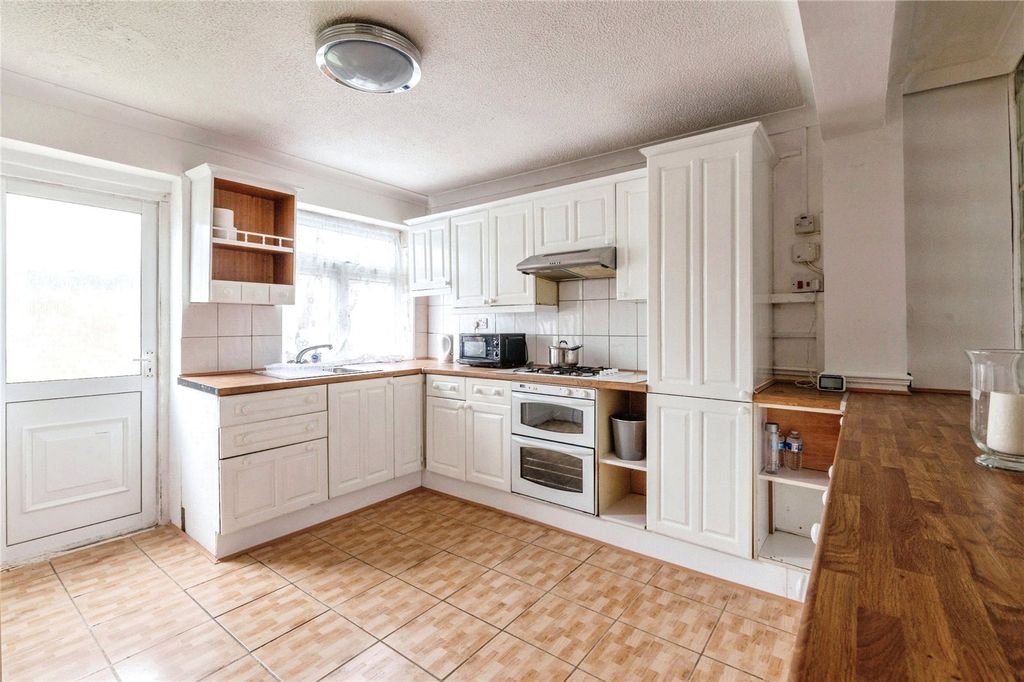 Property photo 3 of 17 Photography
