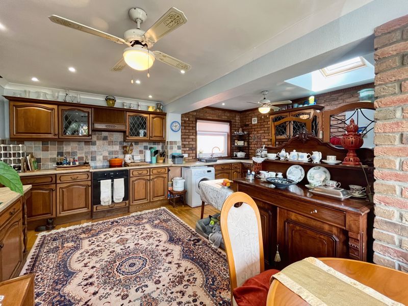 Property photo 2 of 26 Photo 12