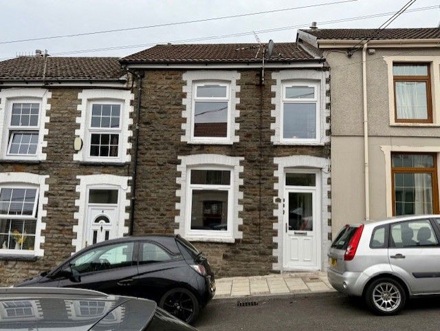 Property photo 1 of 12