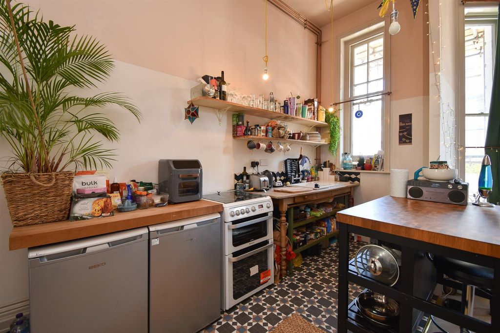 Property photo 2 of 13 Kitchen
