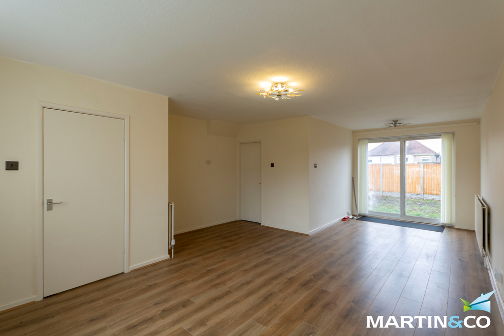 Property photo 3 of 9 Picture2