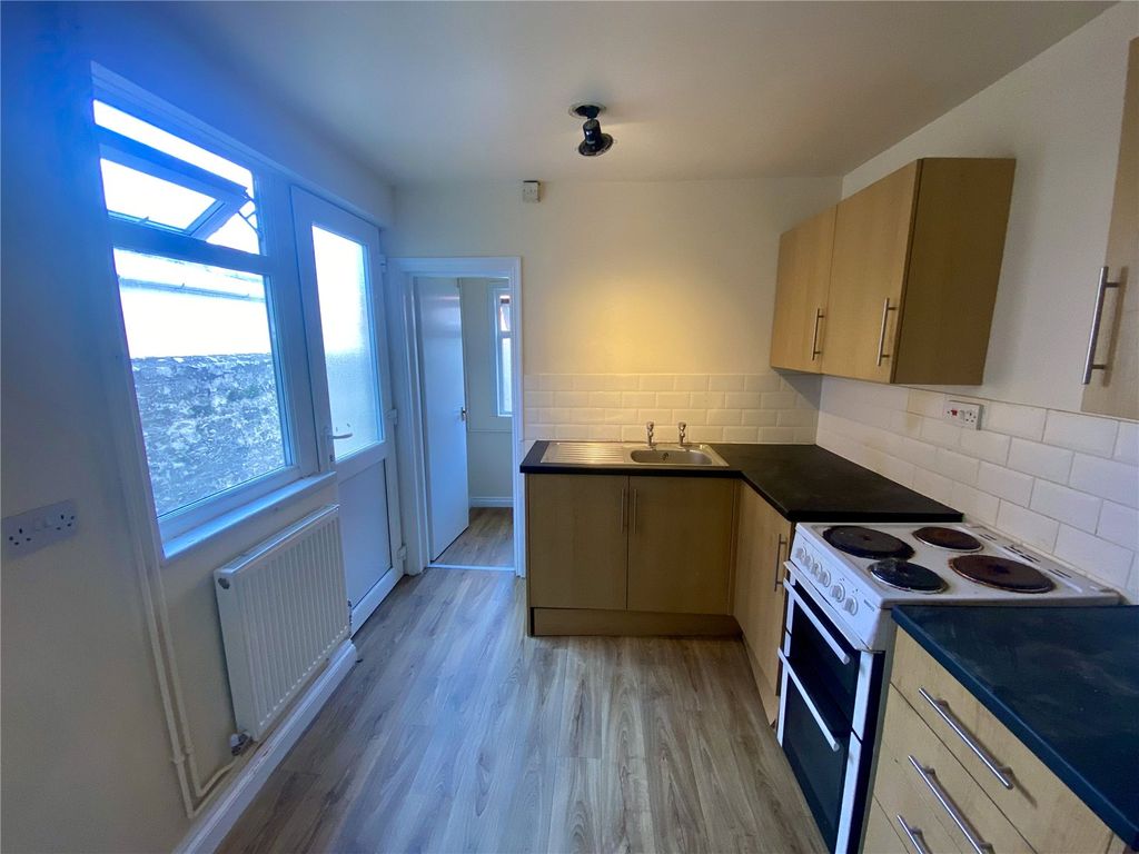 Property photo 3 of 15 Picture No. 13