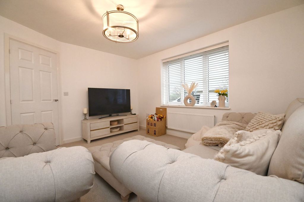 Property photo 3 of 22