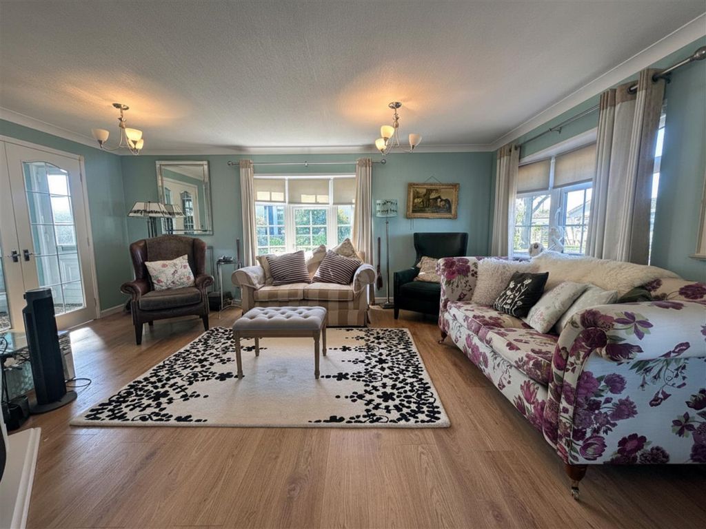 Property photo 2 of 15 2.Png