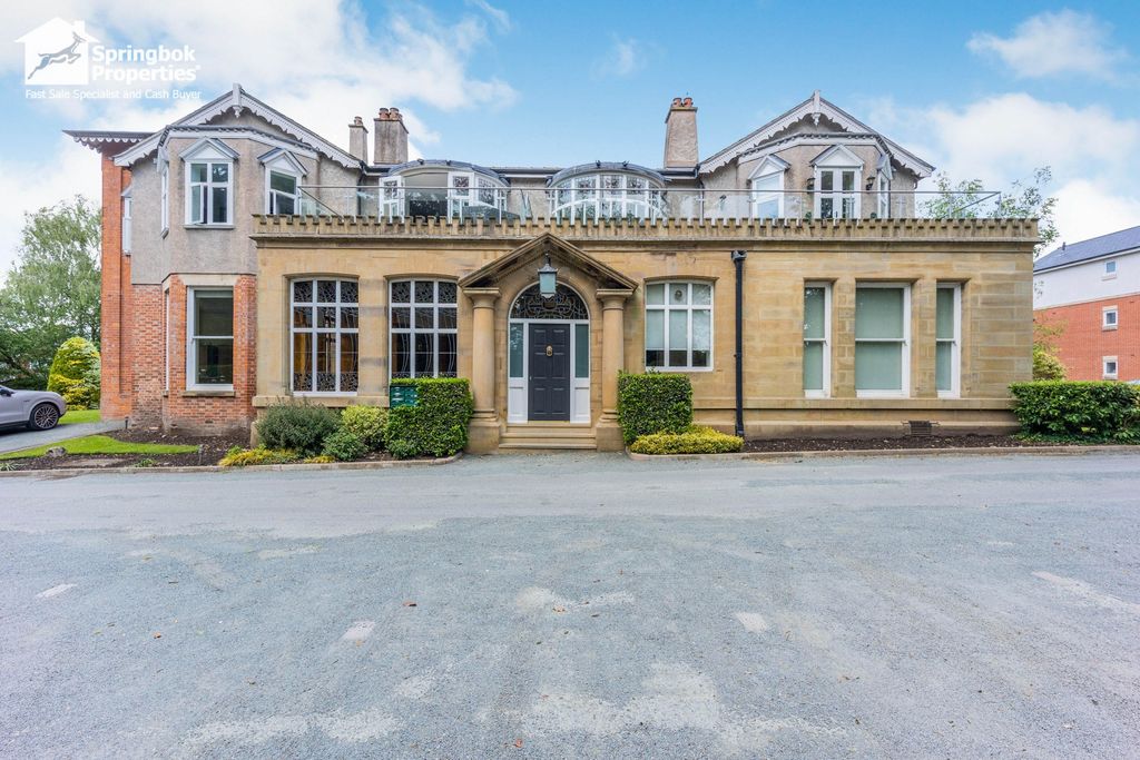 Property photo 1 of 11 Front View