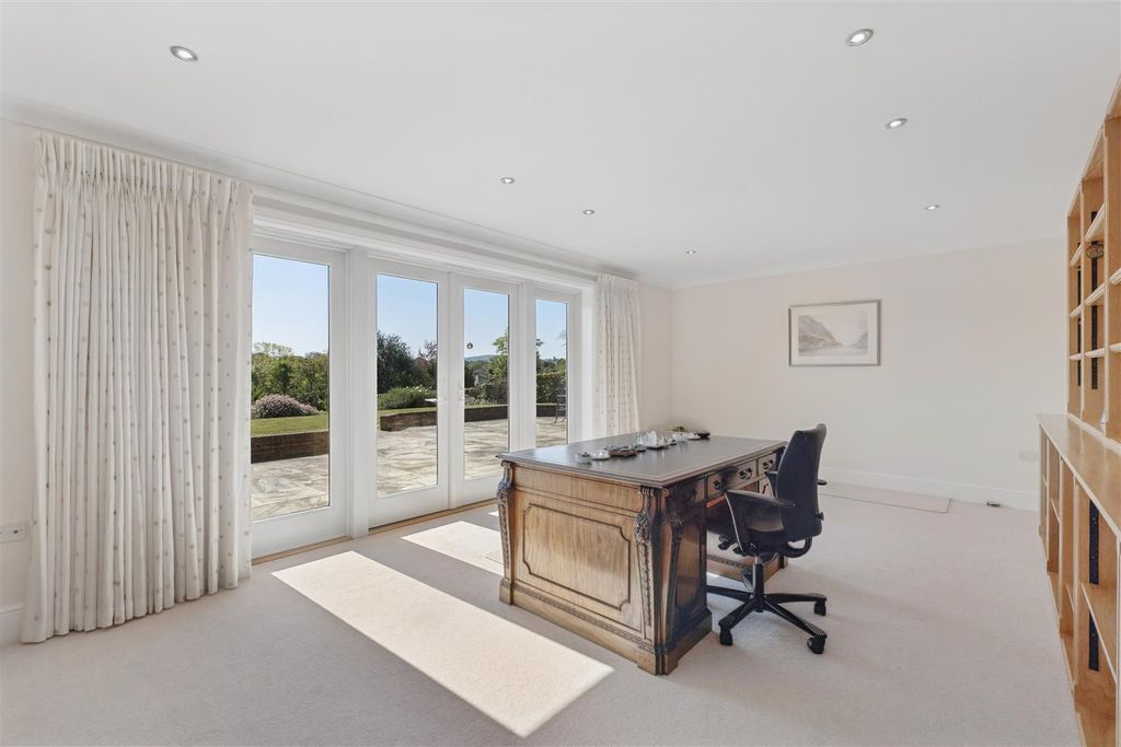 Additional image 5 of 5 bed detached house for saleThe Avenue, Petersfield GU31
