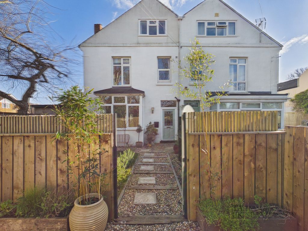 Property photo 1 of 46