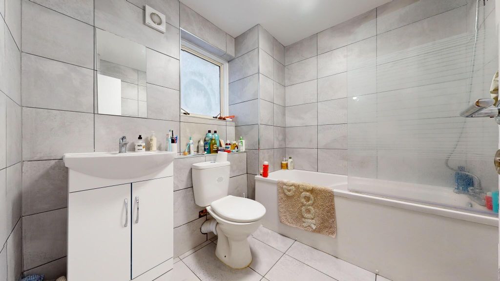 Property photo 3 of 8 Img_6904_21_Original