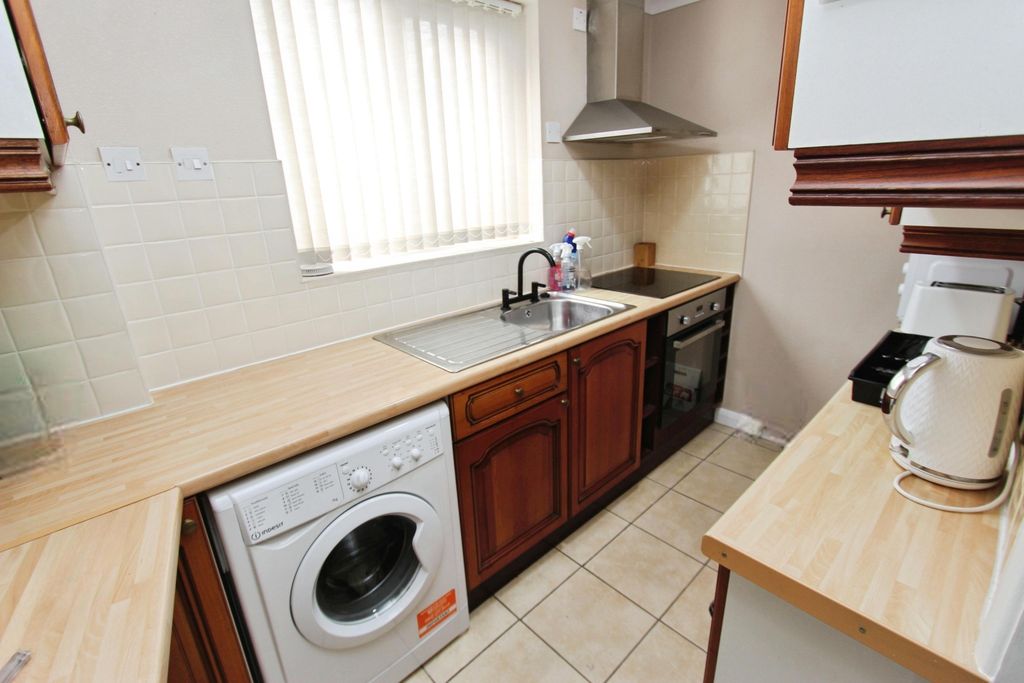 Property photo 2 of 13