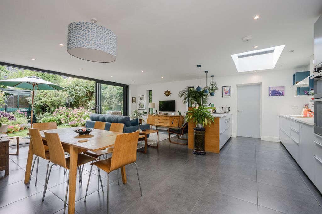 Property photo 3 of 16 Picture No. 82
