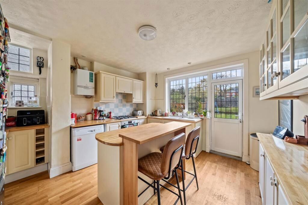 Property photo 3 of 19