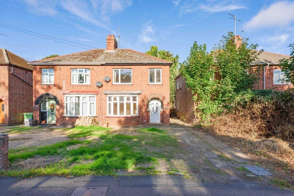 Property photo 1 of 12