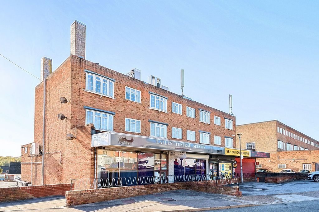 Property photo 1 of 17