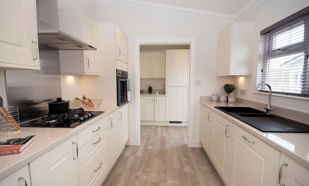 Property photo 2 of 6 Photo 11