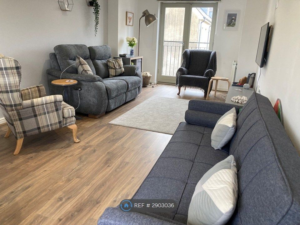 Property photo 3 of 13 Living Room