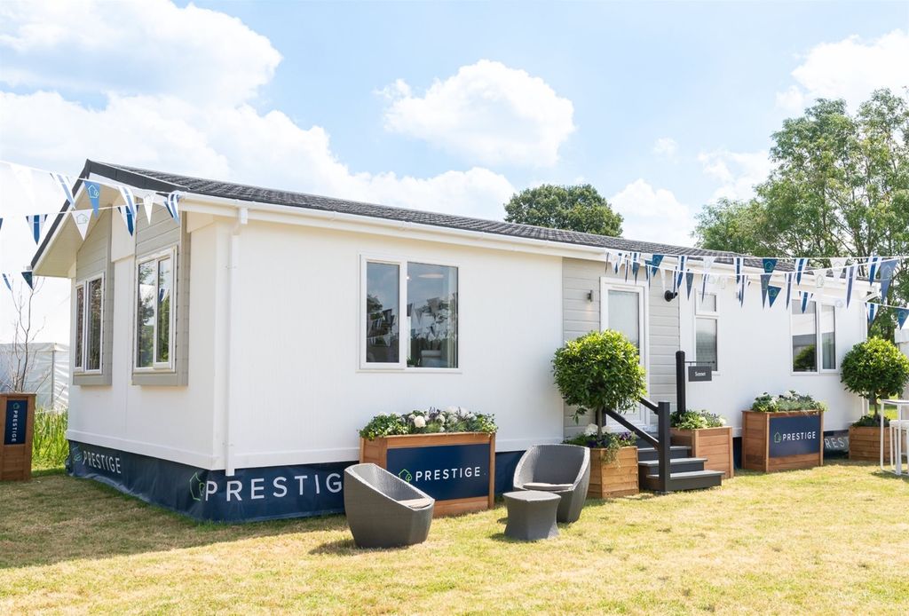Property photo 1 of 10 3766721