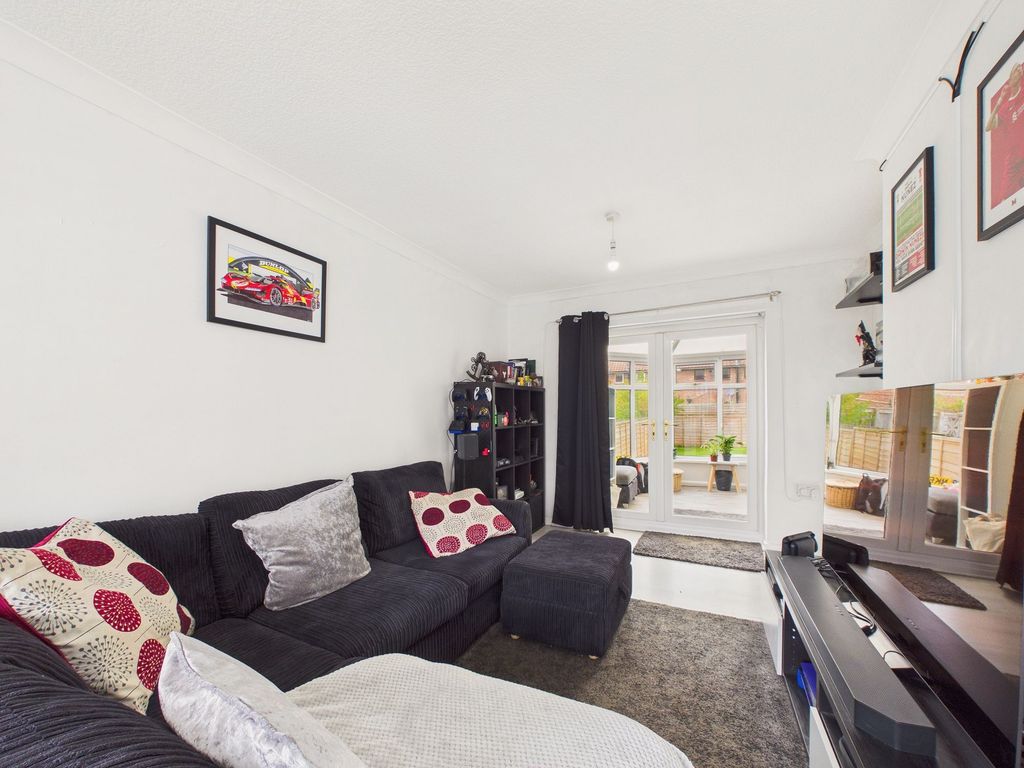 Property photo 2 of 10 Lounge