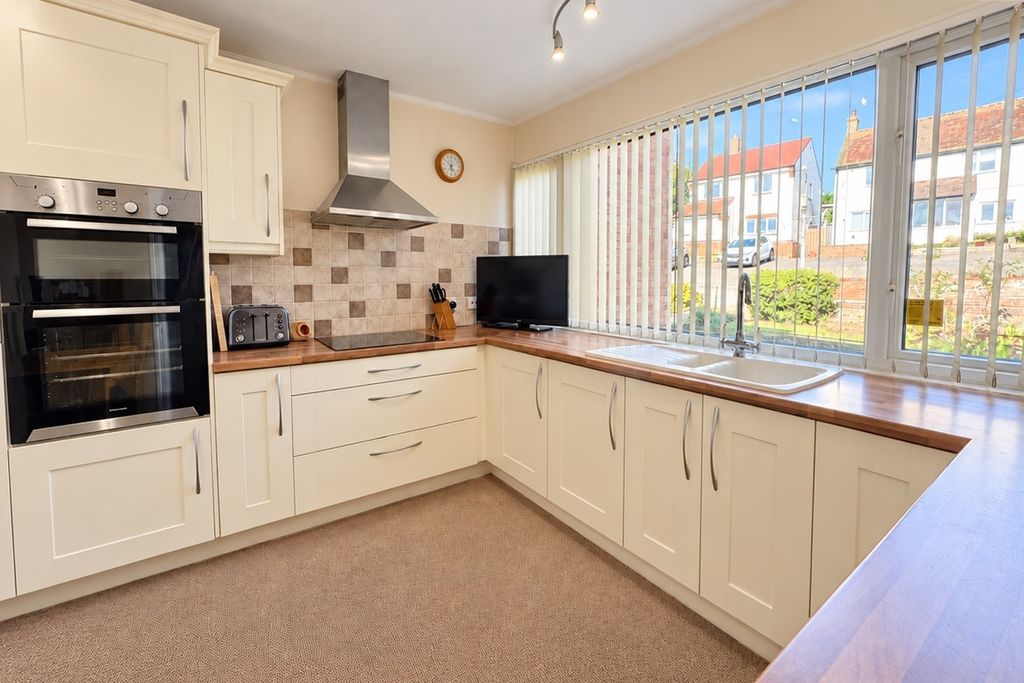 Property photo 2 of 15 5439104