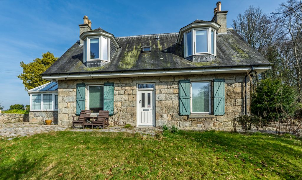 Property photo 1 of 30