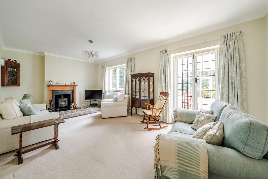 Property photo 2 of 21 1438288-9-69cd2d4...