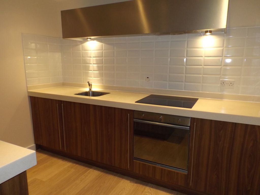 Property photo 2 of 7 Kitchen
