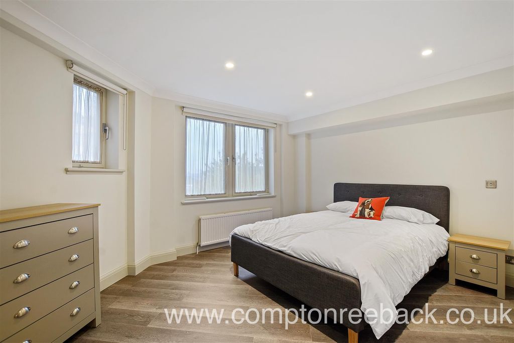 Property photo 3 of 8 Blazer Court - 21.Jpg