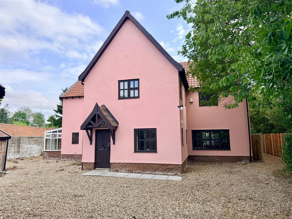 Property photo 1 of 32