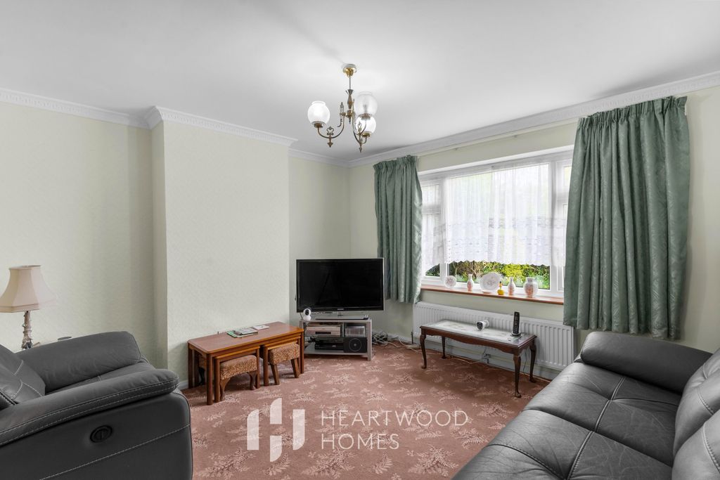 Property photo 3 of 19