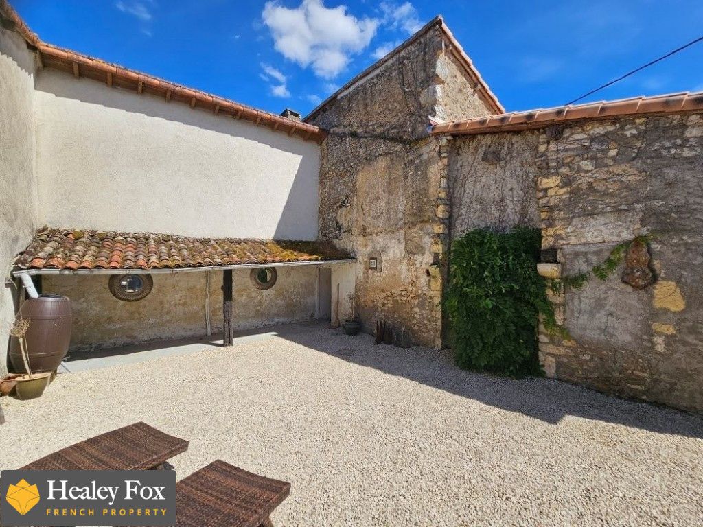 Property photo 2 of 24 1._Maison_De_Vacances__Vendre_Vienne_86_2_6A43A488B6846