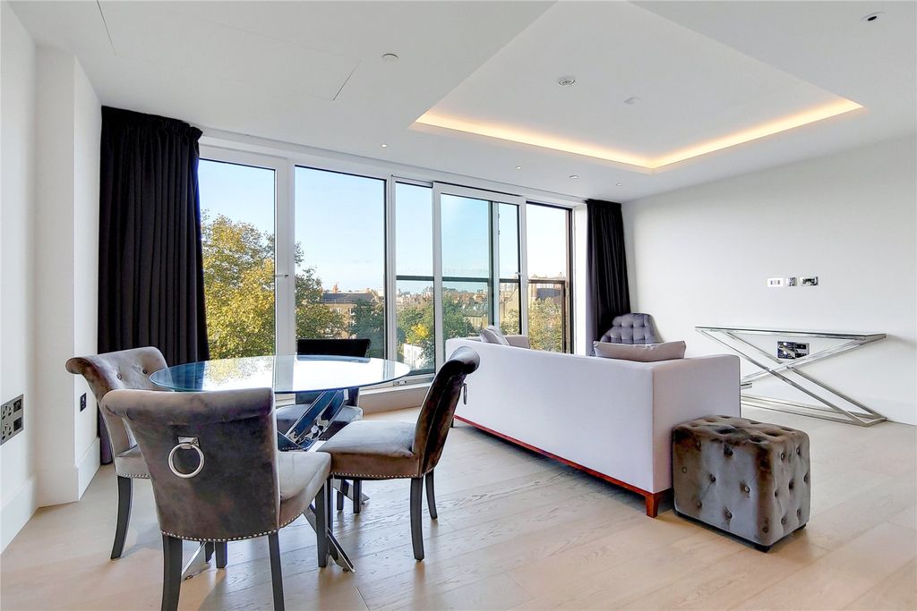 Property photo 2 of 12 Benson House