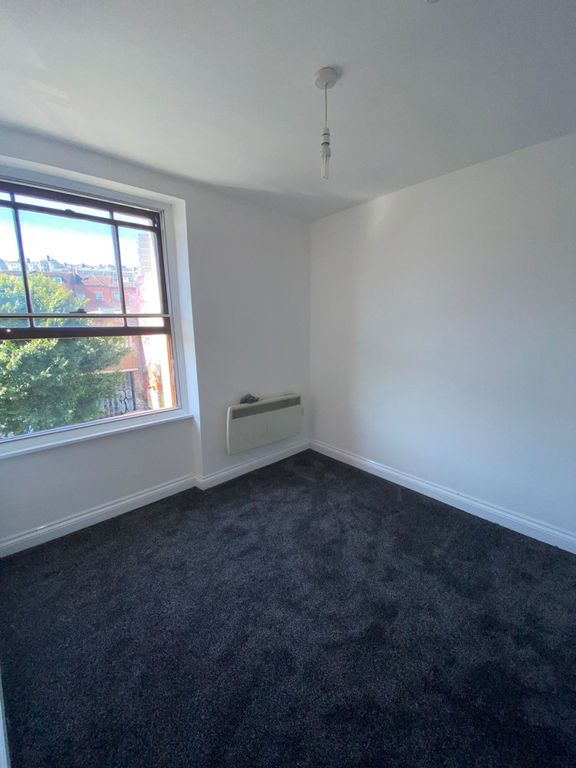Property photo 3 of 6