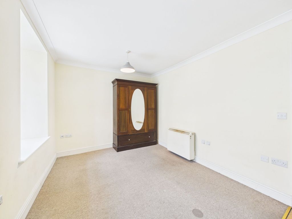 Property photo 3 of 6