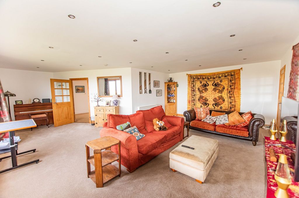 Property photo 2 of 11 Not Specified
