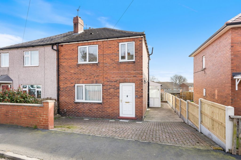 Property photo 1 of 16 Three Bedroom, Semi Detached