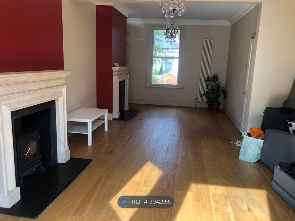 Property photo 2 of 23