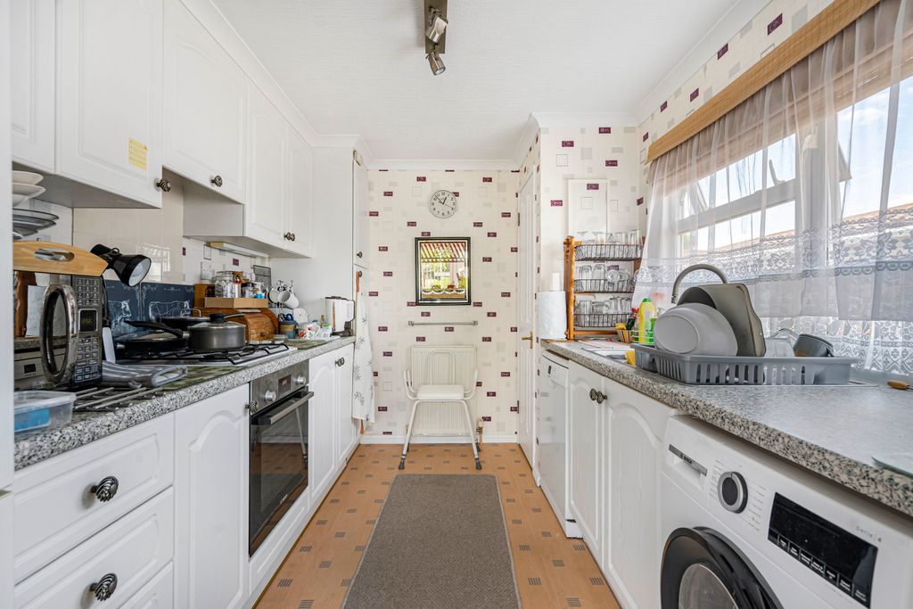 Property photo 2 of 16 Kitchen