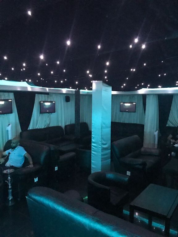 Property photo 1 of 8 Basement Business To Let Located Close To Gants Hill Tube Station