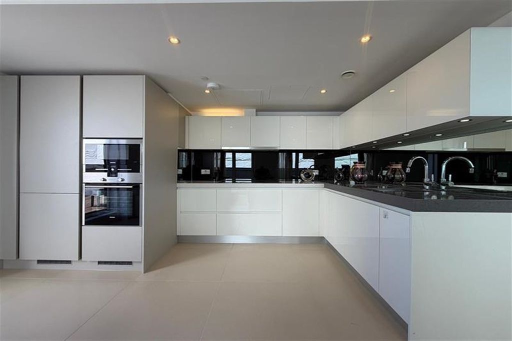 Property photo 1 of 37 (Main)