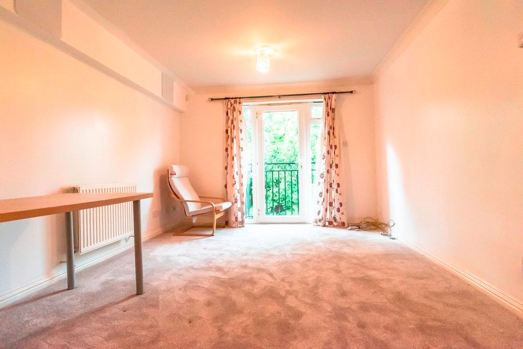 Property photo 2 of 6