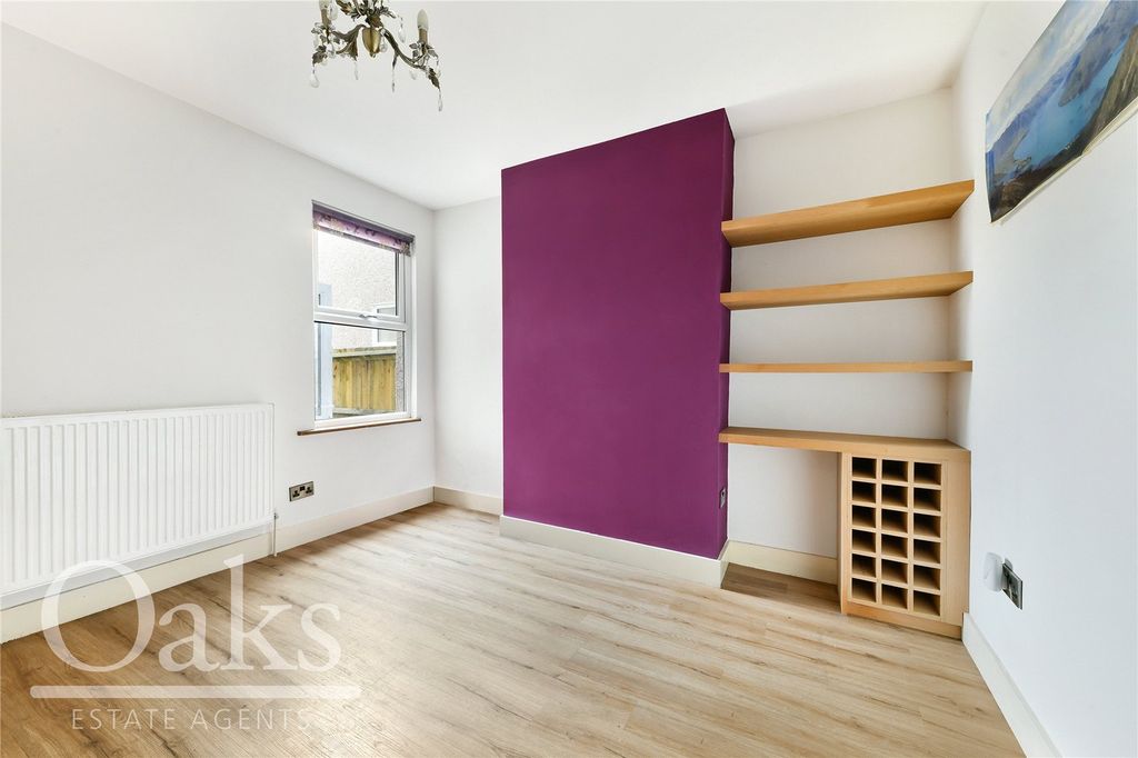 Property photo 3 of 8 Picture No. 05