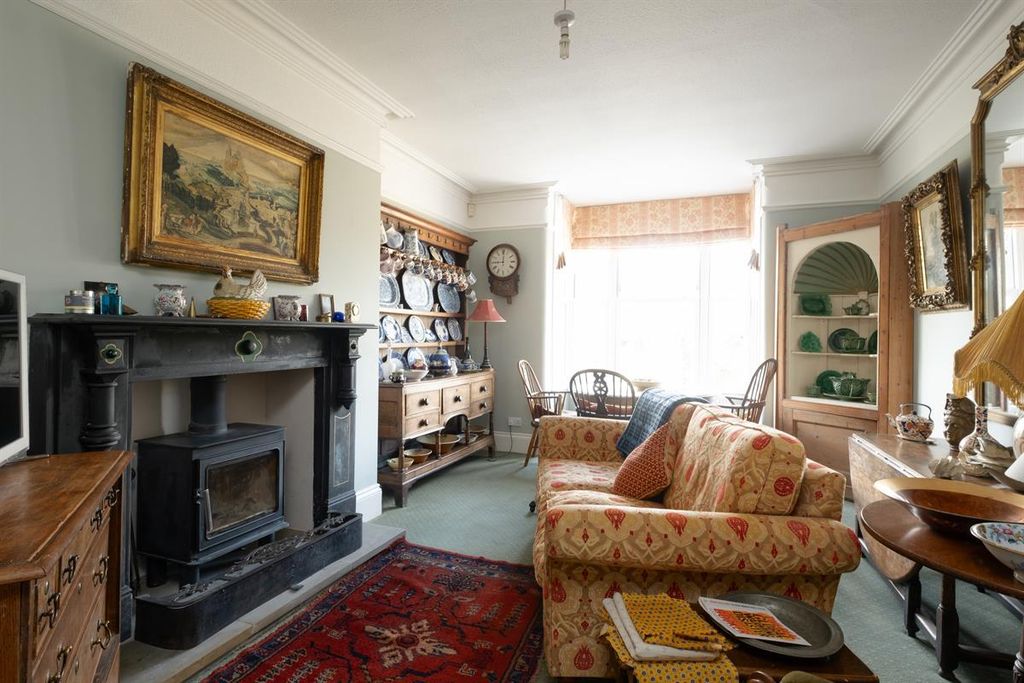 Property photo 3 of 16 Photo 7
