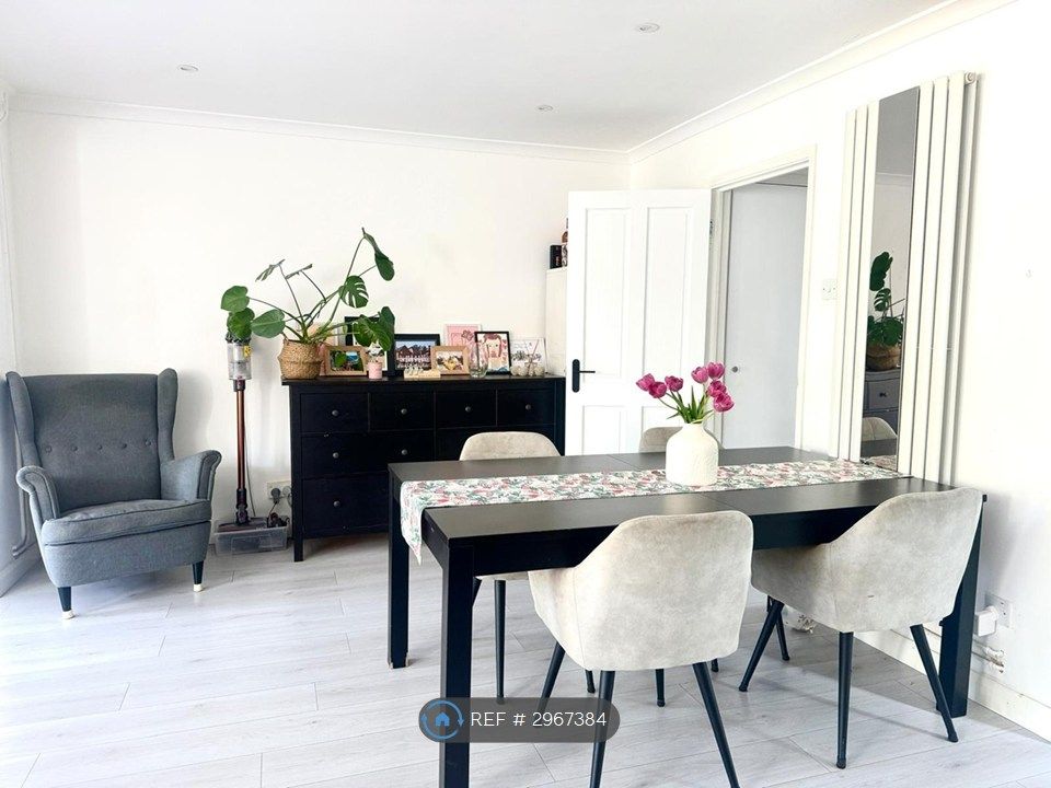 Property photo 1 of 9 Dining Area