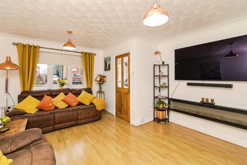 Property photo 2 of 20